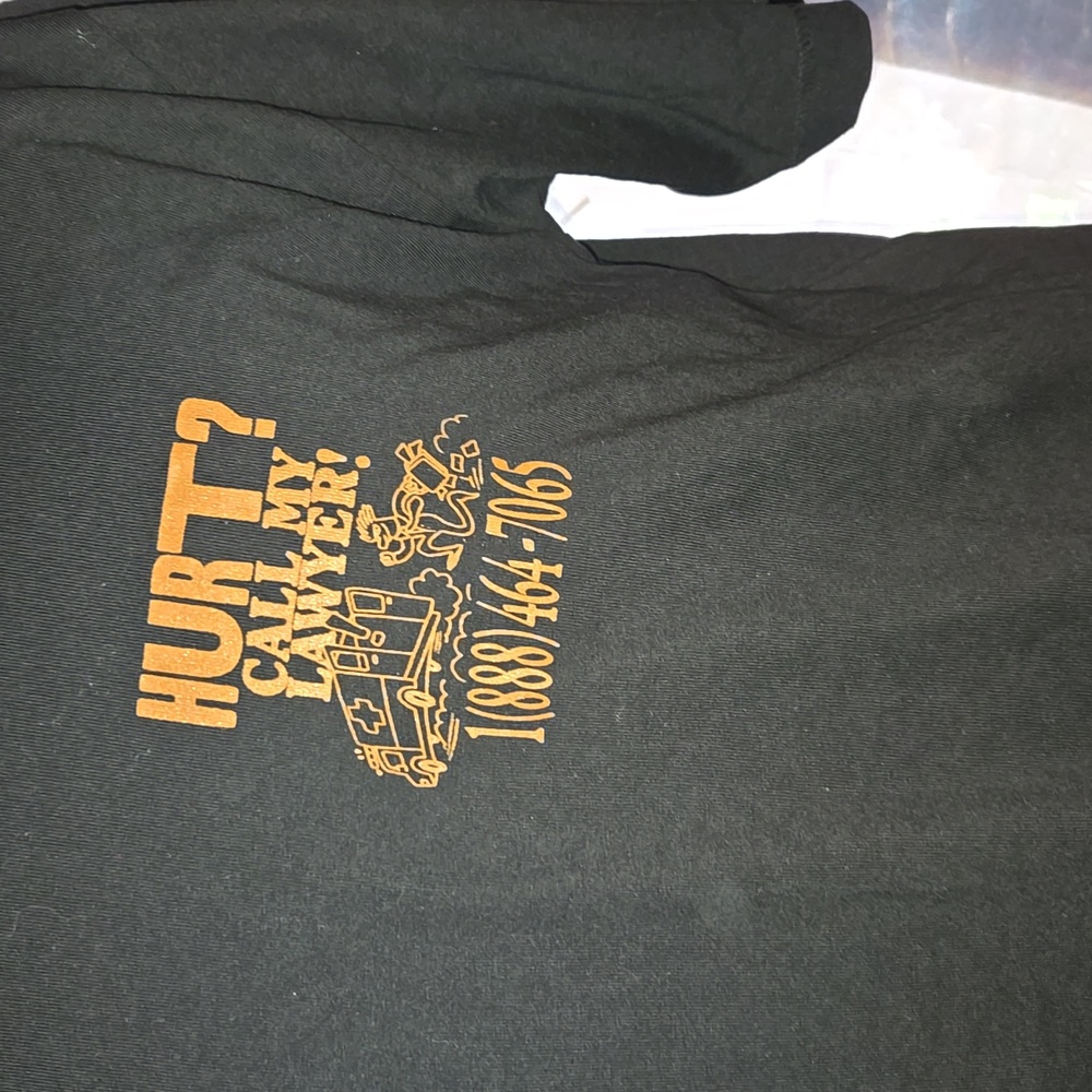 Market NWT sz Med Tee